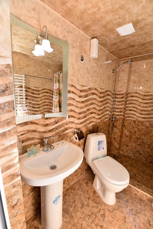 Gayane Hotel Alaverdi Extérieur photo
